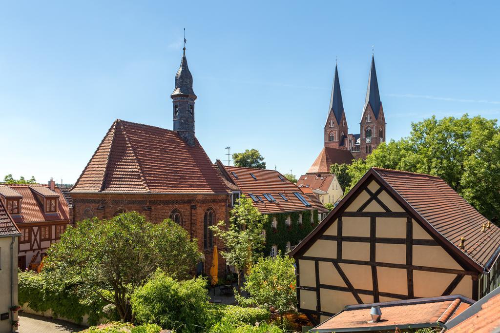 Up Hus Hotel Neuruppin Eksteriør bilde