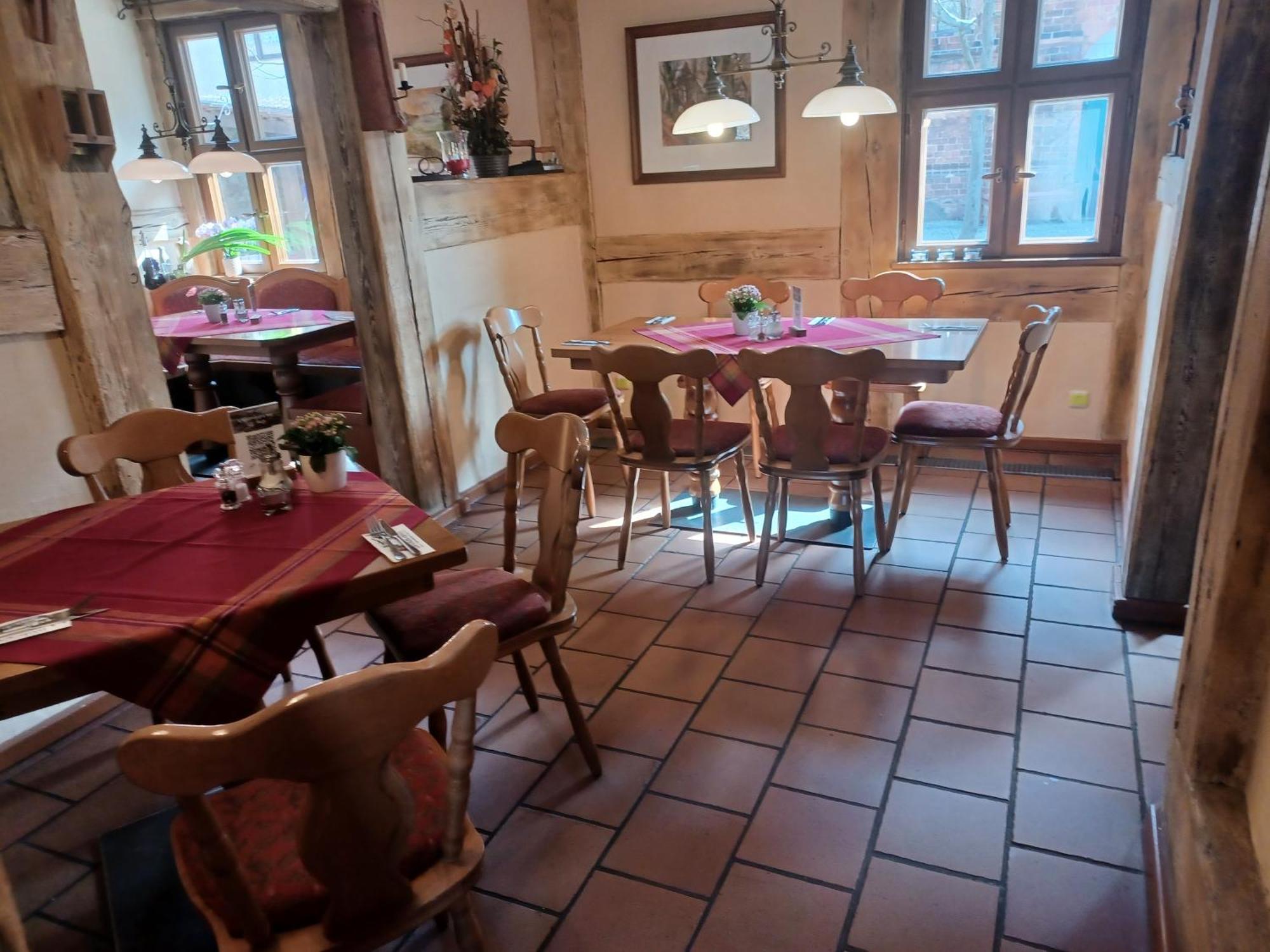Up Hus Hotel Neuruppin Eksteriør bilde